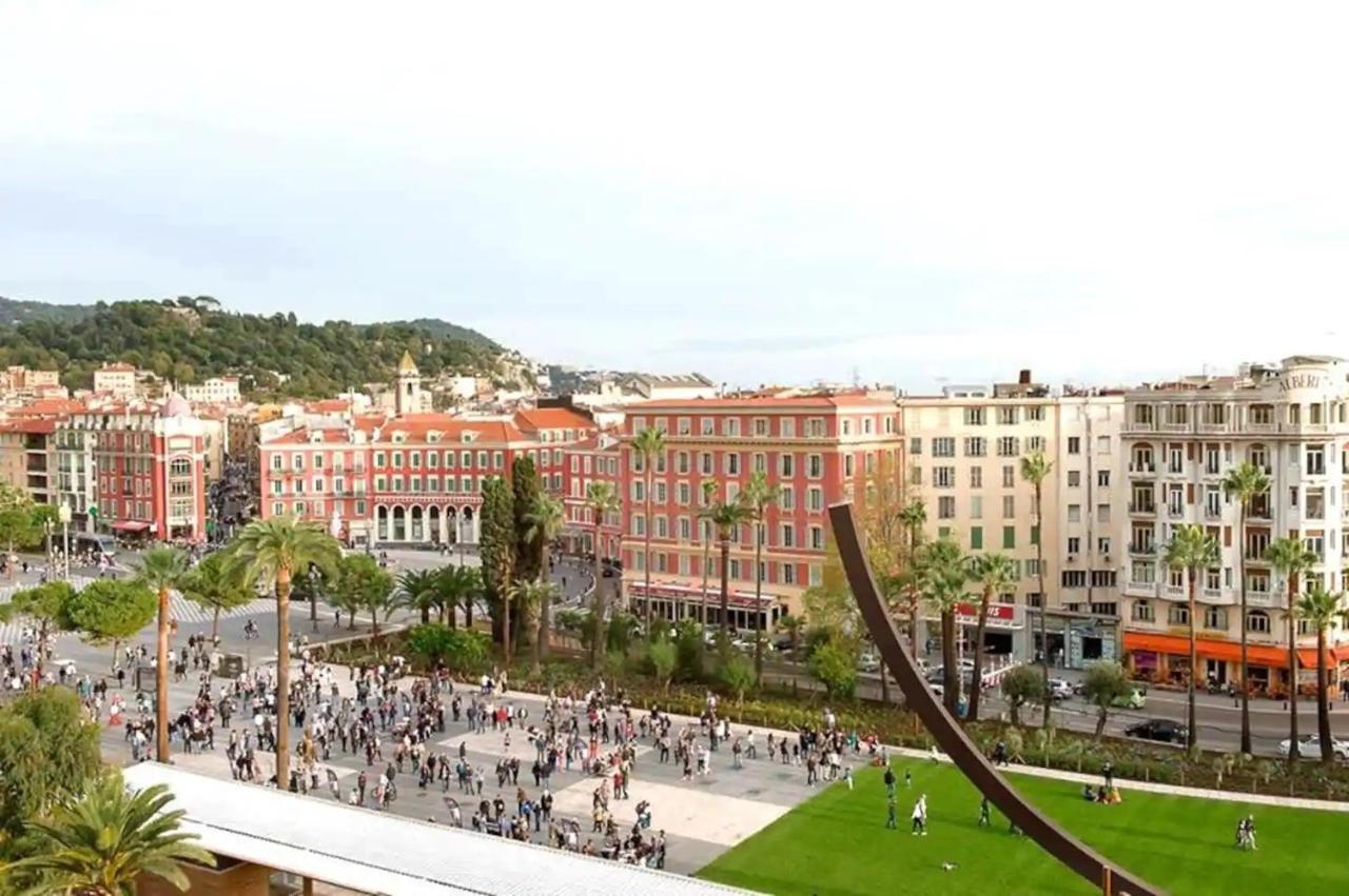 Feel - France 15 * Nice